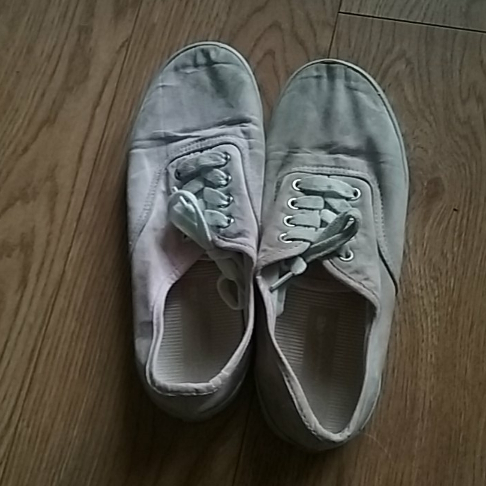 Girls shoes